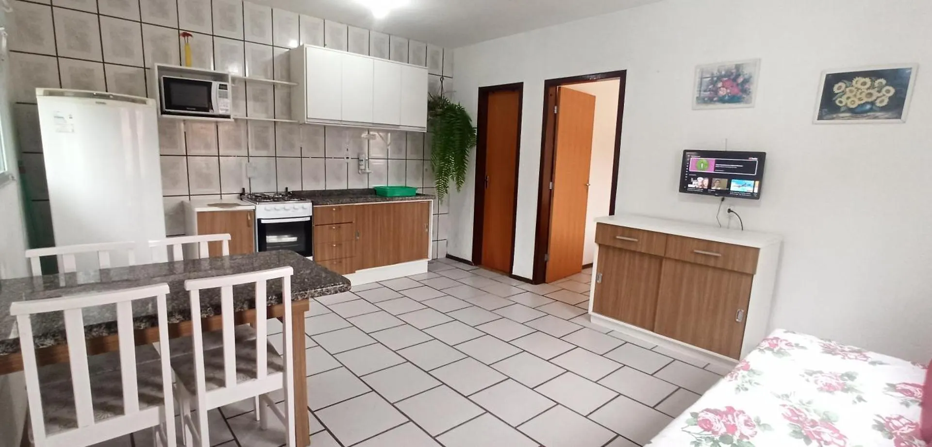 Residencial Lilly - Aptos De 1 E 2 Dorm. Florianópolis