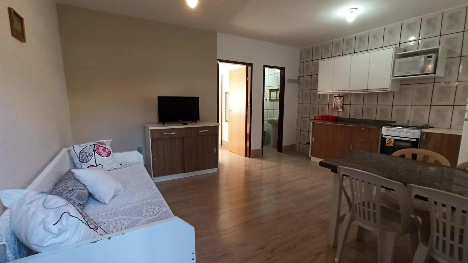 Residencial Lilly - Aptos De 1 E 2 Dorm. Florianópolis Brasil