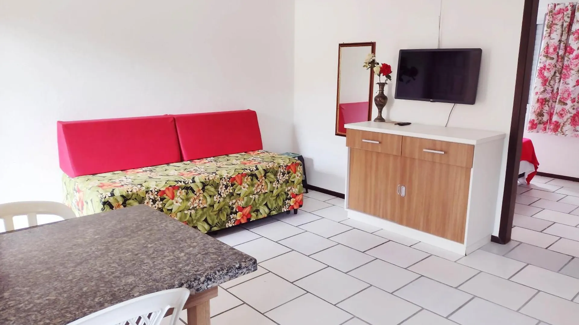 Residencial Lilly - Aptos De 1 E 2 Dorm. Florianópolis 0*,